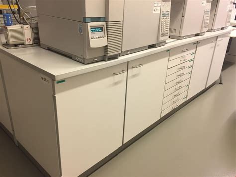 Used Lab Equipment Auction 